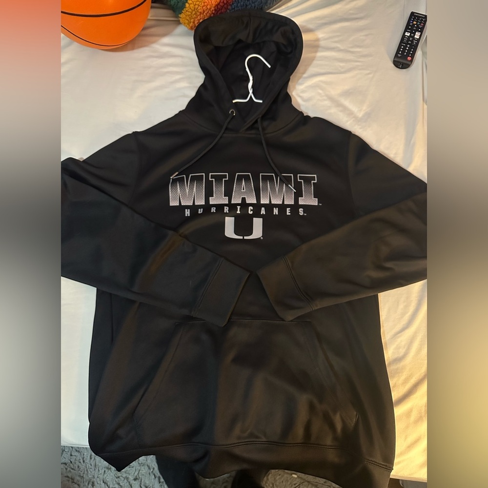 Men’s Miami Hurricanes sweatshirt